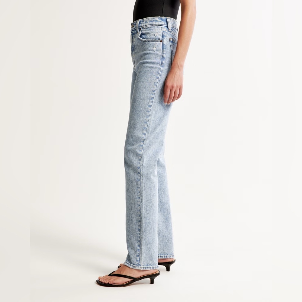 Abercrombie & Fitch 90s Straight Ultra High Rise Jeans - Picture 3 of 13